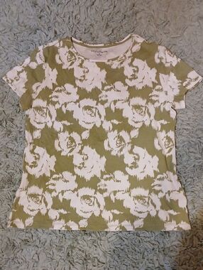 croft & barrow Olive and White Floral Short Sleeve Tee